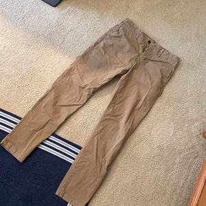 Men’s American Eagle Flex athletic khaki pant 30x34
